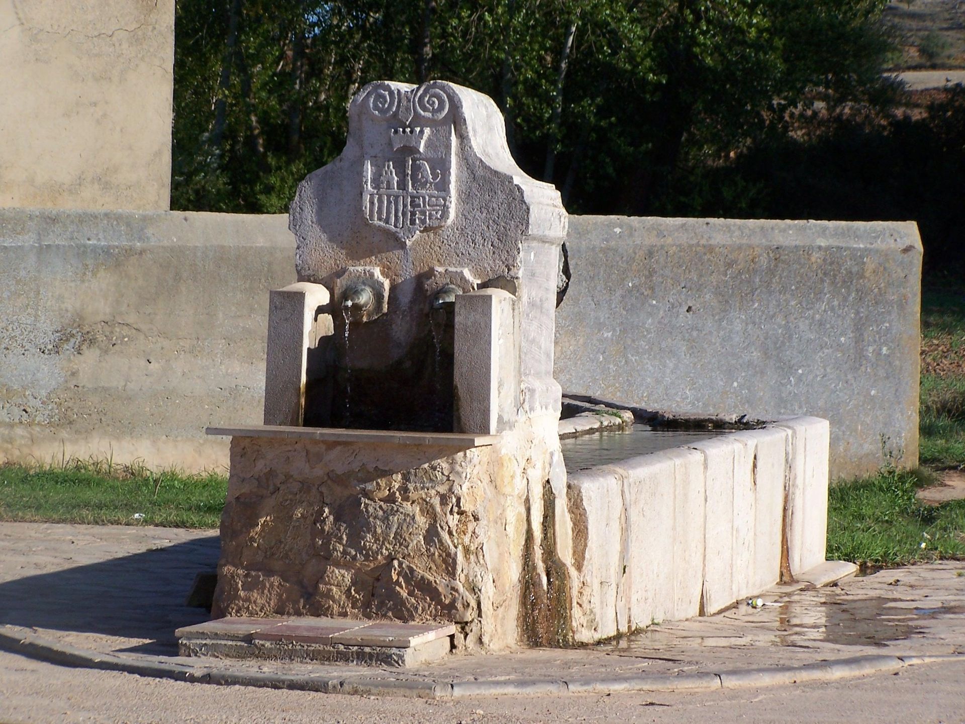 Fuente de Abajo con tres caños